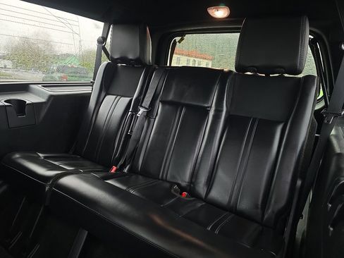 Used 2016 Lincoln Navigator L Select image 21