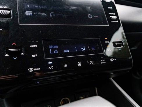 Certified 2024 Hyundai Santa Cruz SEL image 18