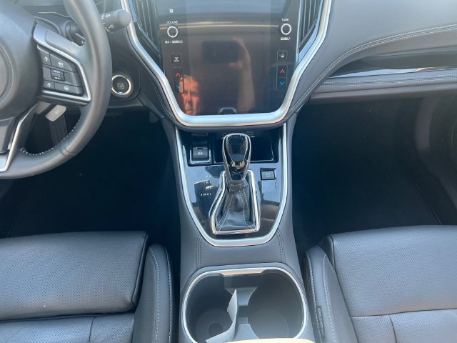 Certified 2025 Subaru Outback Touring AWD/4WD image 15