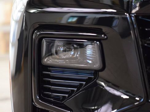 New 2026 Chevrolet Traverse RS w/ LPO, Floor Liner Package AWD/4WD image 14