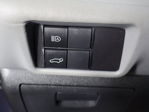 Used 2022 Toyota Highlander XLE image 38