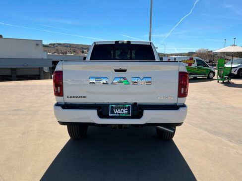 New 2026 RAM 2500 Laramie AWD/4WD image 4