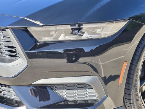 Used 2024 Ford Mustang Coupe RWD image 28