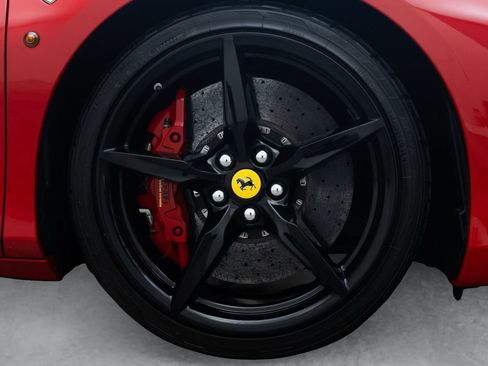 Used 2019 Ferrari 488 GTB RWD image 8