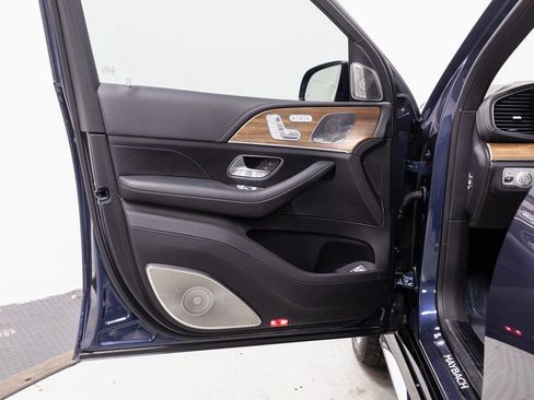 Used 2024 Mercedes-Benz Maybach GLS 600 4MATIC image 5