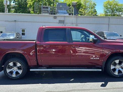 Used 2019 RAM 1500 Laramie w/ Sport Appearance Package AWD/4WD image 9
