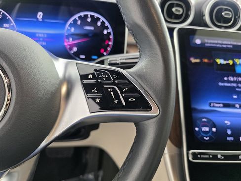 Used 2025 Mercedes-Benz GLC 300 GLC 300 image 20