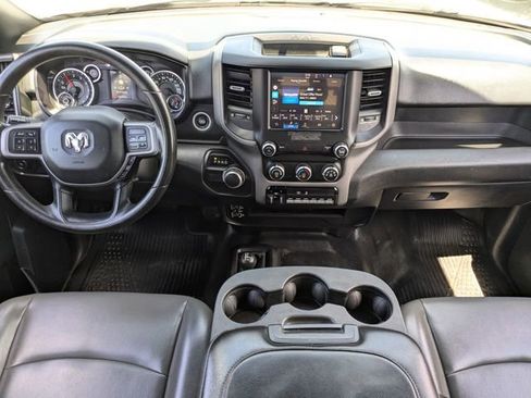 Used 2022 RAM 2500 Tradesman w/ Chrome Appearance Group AWD/4WD image 14