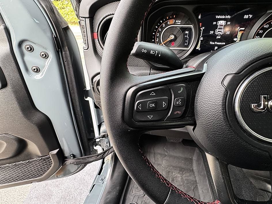 Used 2024 Jeep Wrangler Unlimited Rubicon w/ Capability Package AWD/4WD image 13