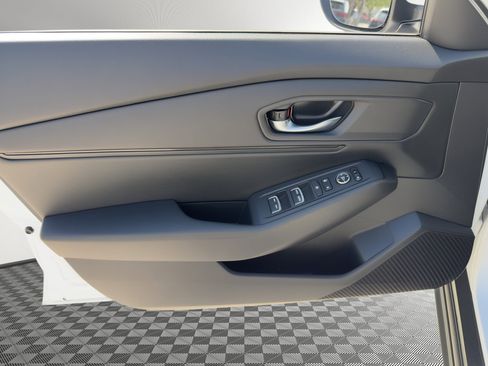 Used 2023 Honda Accord EX image 14