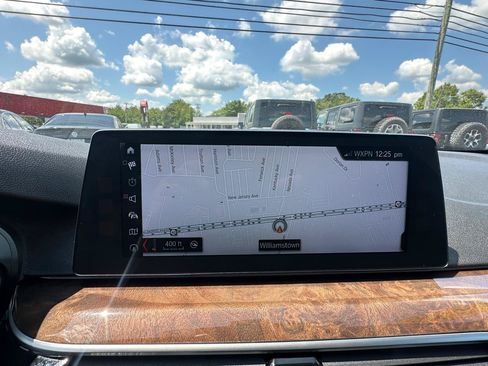 Used 2018 BMW 540i xDrive AWD/4WD image 15
