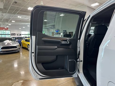 Used 2023 Chevrolet Silverado 1500 LT Trail Boss w/ Protection Package AWD/4WD image 35
