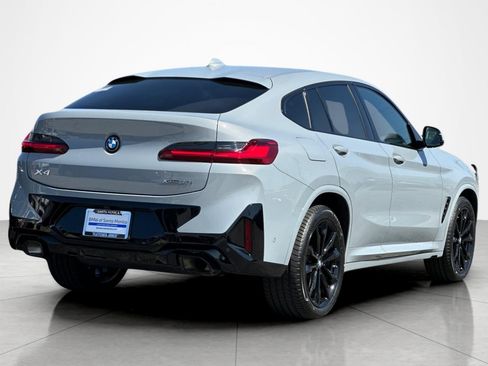Used 2024 BMW X4 xDrive30i w/ M Sport Package AWD/4WD image 5