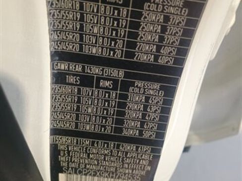 Used 2019 Land Rover Discovery Sport SE image 45