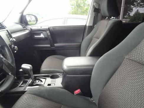 Used 2020 Toyota 4Runner TRD Off-Road AWD/4WD image 6