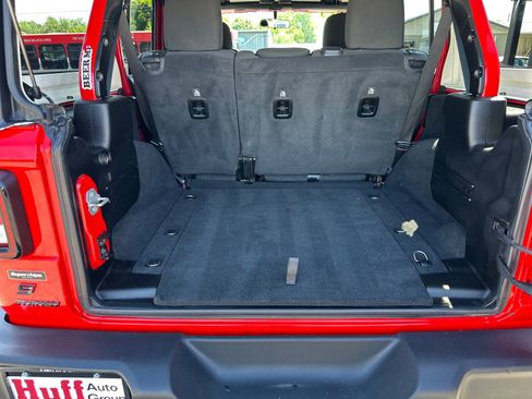 Used 2021 Jeep Wrangler Unlimited Sport AWD/4WD image 14