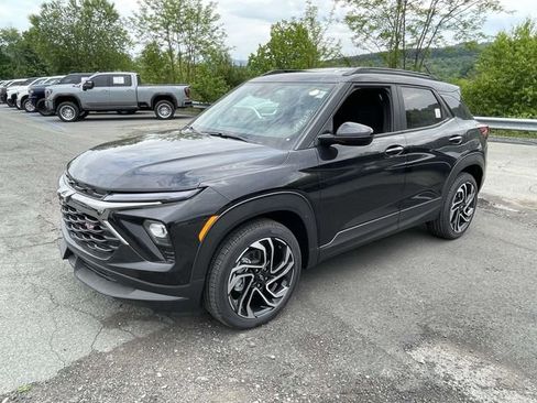 New 2026 Chevrolet TrailBlazer RS w/ Convenience Package FWD image 3