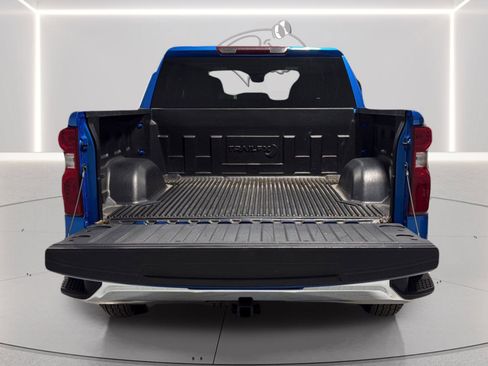 Used 2025 Chevrolet Silverado 1500 LT AWD/4WD image 9