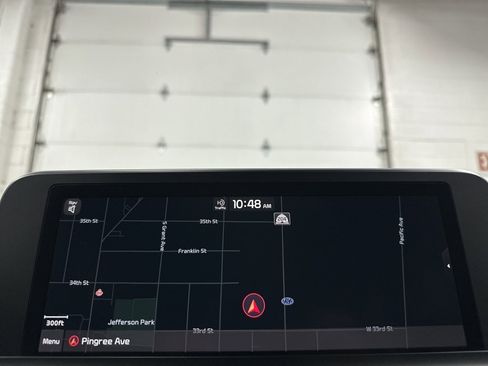 Used 2022 Kia Telluride SX w/ SX Prestige Package image 25