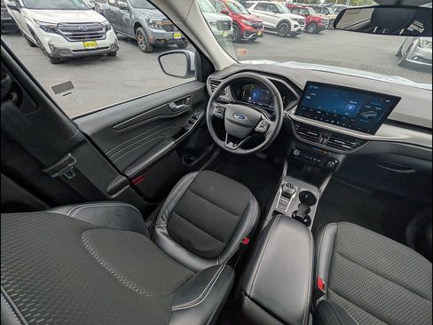 Used 2025 Ford Escape SE FWD image 15