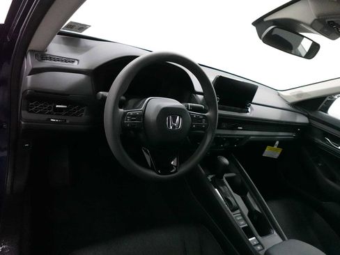 Used 2025 Honda Accord SE image 15