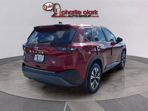 Used 2023 Nissan Rogue SV image 5