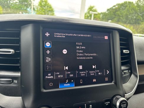 Used 2022 RAM 3500 Big Horn image 36