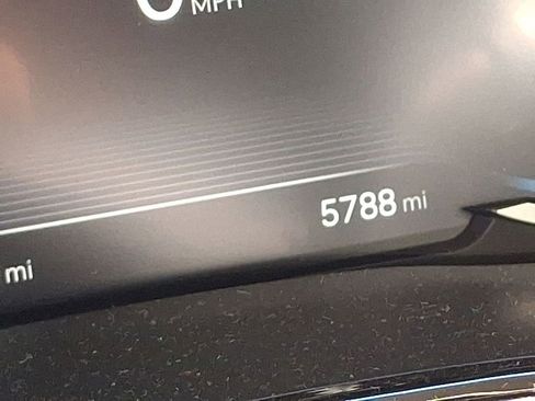 Used 2025 Genesis GV70 2.5T Advanced w/ Advanced Package image 13