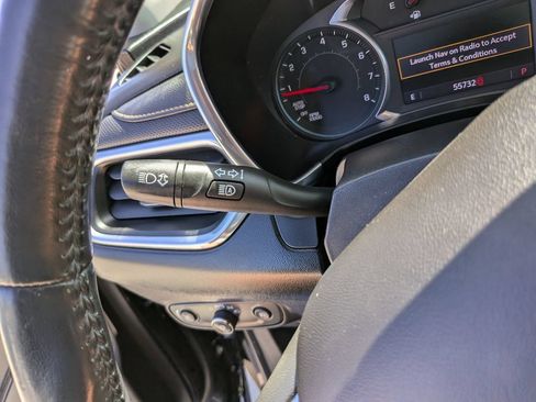 Used 2019 Chevrolet Equinox Premier FWD image 34