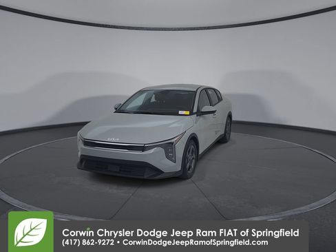 Used 2025 Kia K4 FWD image 5
