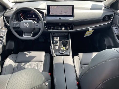 New 2026 Nissan Rogue Platinum AWD/4WD image 16