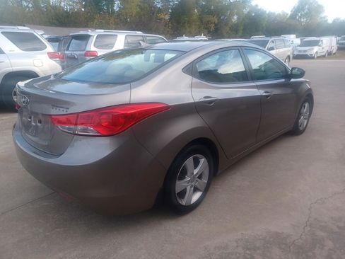 Used 2013 Hyundai Elantra GLS w/ Preferred Pkg FWD image 5