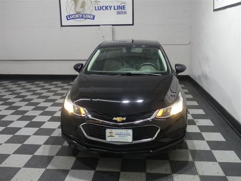 Used 2018 Chevrolet Cruze LS FWD image 3