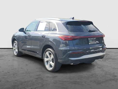 Used 2025 Audi Q5 Premium w/ Premium Plus AWD/4WD image 3