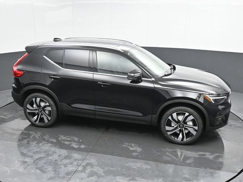 Used 2025 Volvo XC40 B5 Ultra w/ Climate Package AWD/4WD image 38