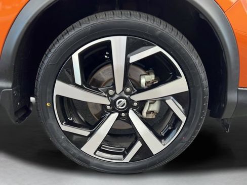 Used 2021 Nissan Rogue Sport SL w/ Premium Package FWD image 27