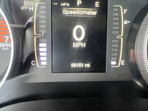 Used 2016 Jeep Cherokee Latitude w/ Cold Weather Group AWD/4WD image 57