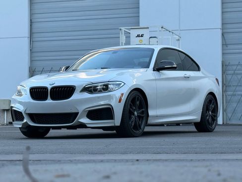 Used 2017 BMW M240i Coupe image 7