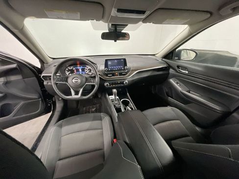 Used 2024 Nissan Altima 2.5 SV image 20