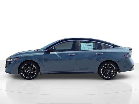 New 2026 Nissan Sentra SR image 3