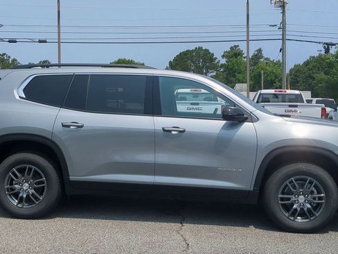 New 2025 GMC Acadia Elevation image 9