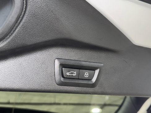 Used 2025 BMW X5 xDrive50e image 14