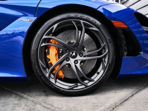 Used 2024 McLaren 750S image 25