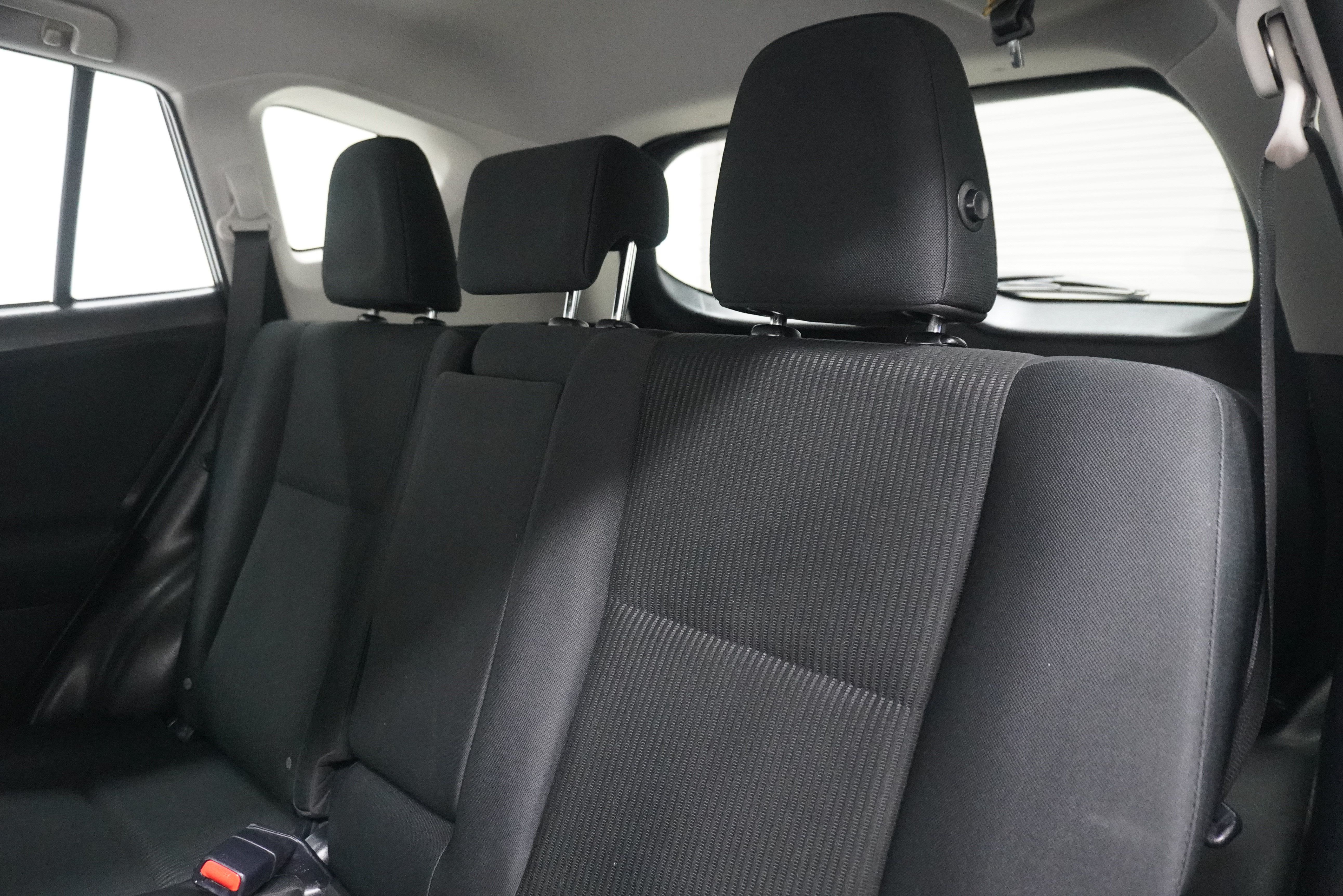 Used 2017 Toyota RAV4 LE FWD image 13