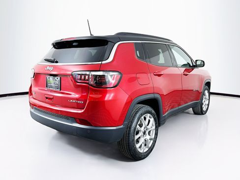 Used 2025 Jeep Compass Limited AWD/4WD image 9