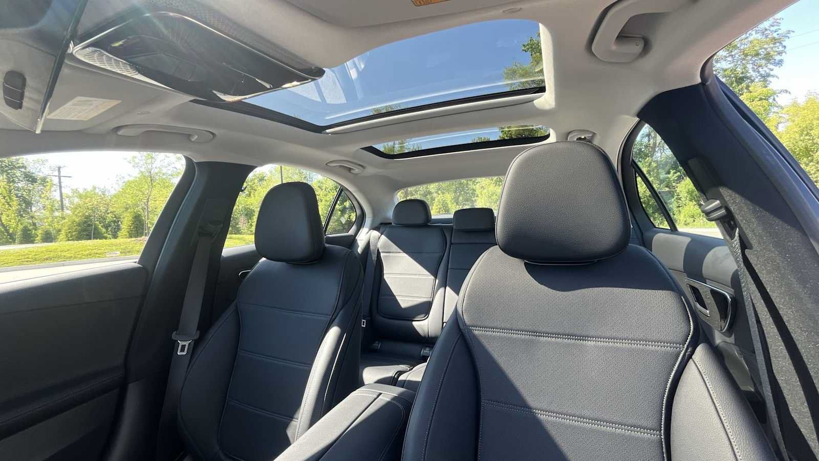 Used 2026 Mercedes-Benz C 300 4MATIC Sedan image 9