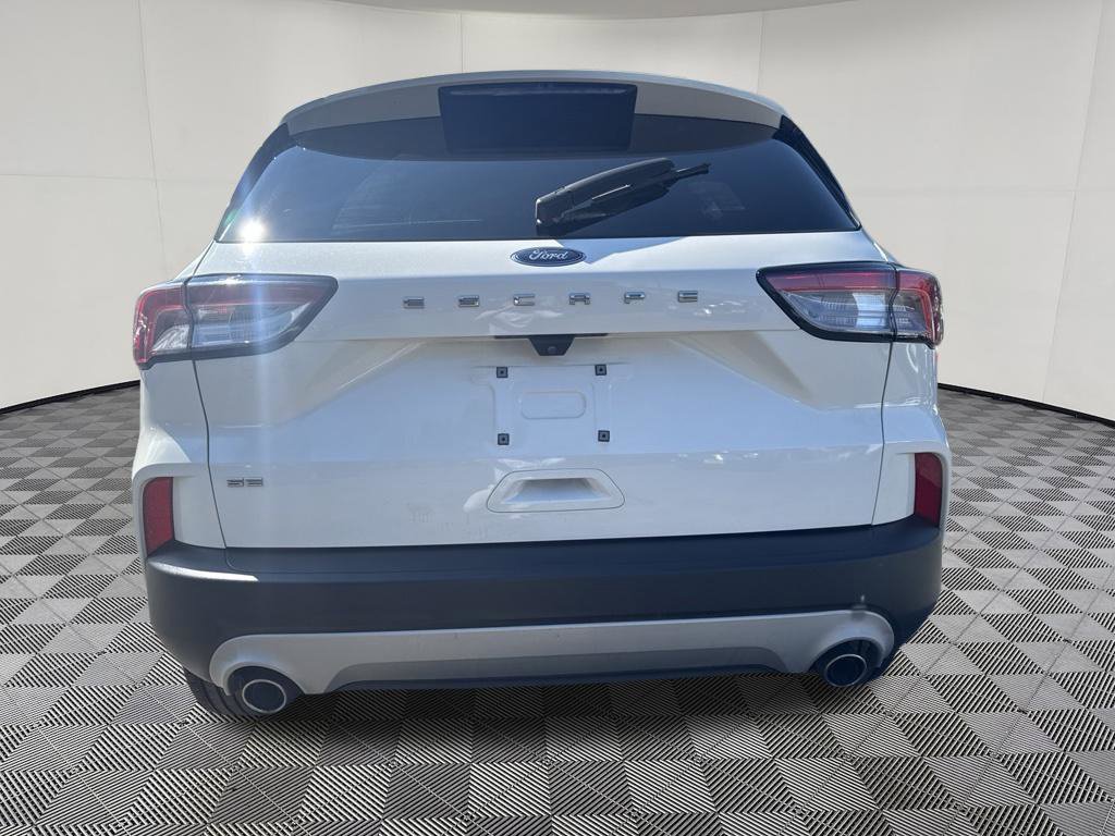 Used 2022 Ford Escape SE FWD image 17