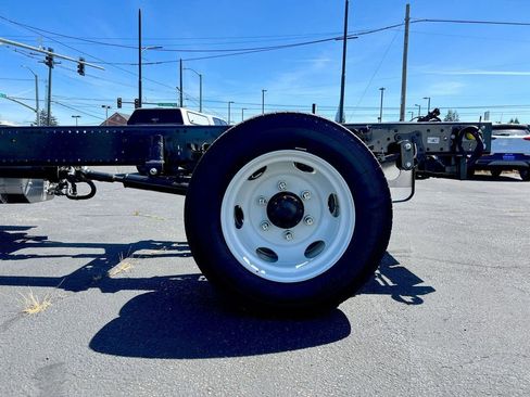 New 2024 Chevrolet Low Cab Forward 5500XD image 73