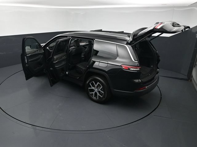 Used 2025 Jeep Grand Cherokee L Limited w/ Trailer Tow Package AWD/4WD image 28