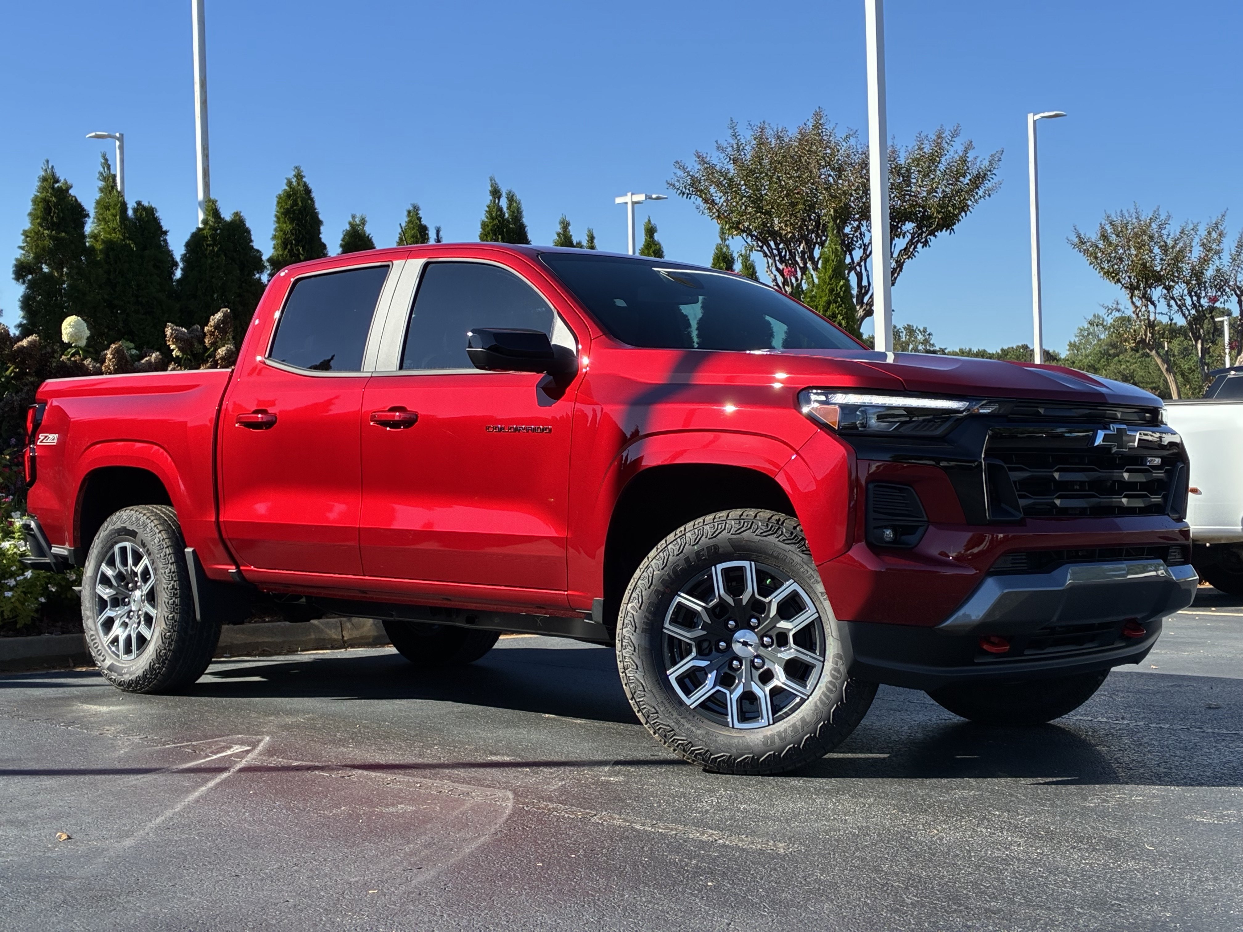 New 2026 Chevrolet Colorado Z71 w/ Technology Package AWD/4WD image 2